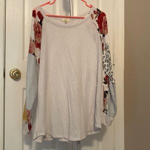 Kori patchwork sleeve top. Size large.